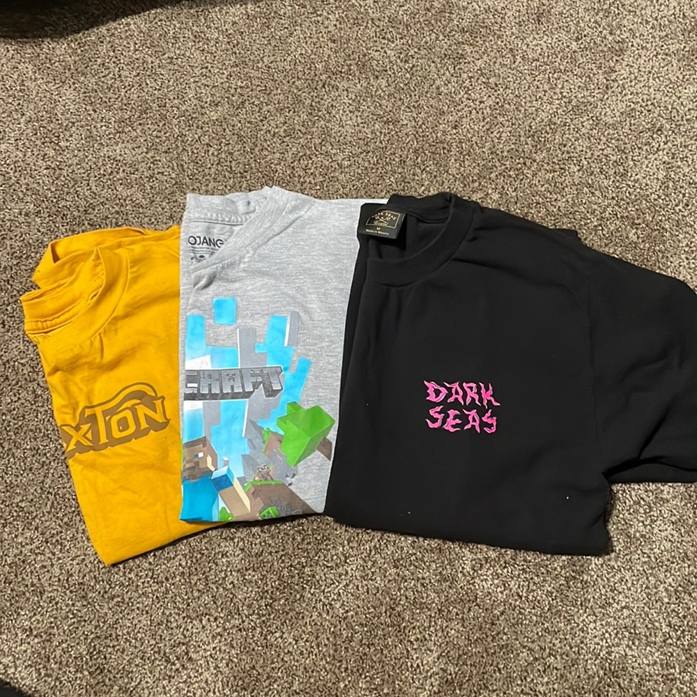 T-shirt bundle.